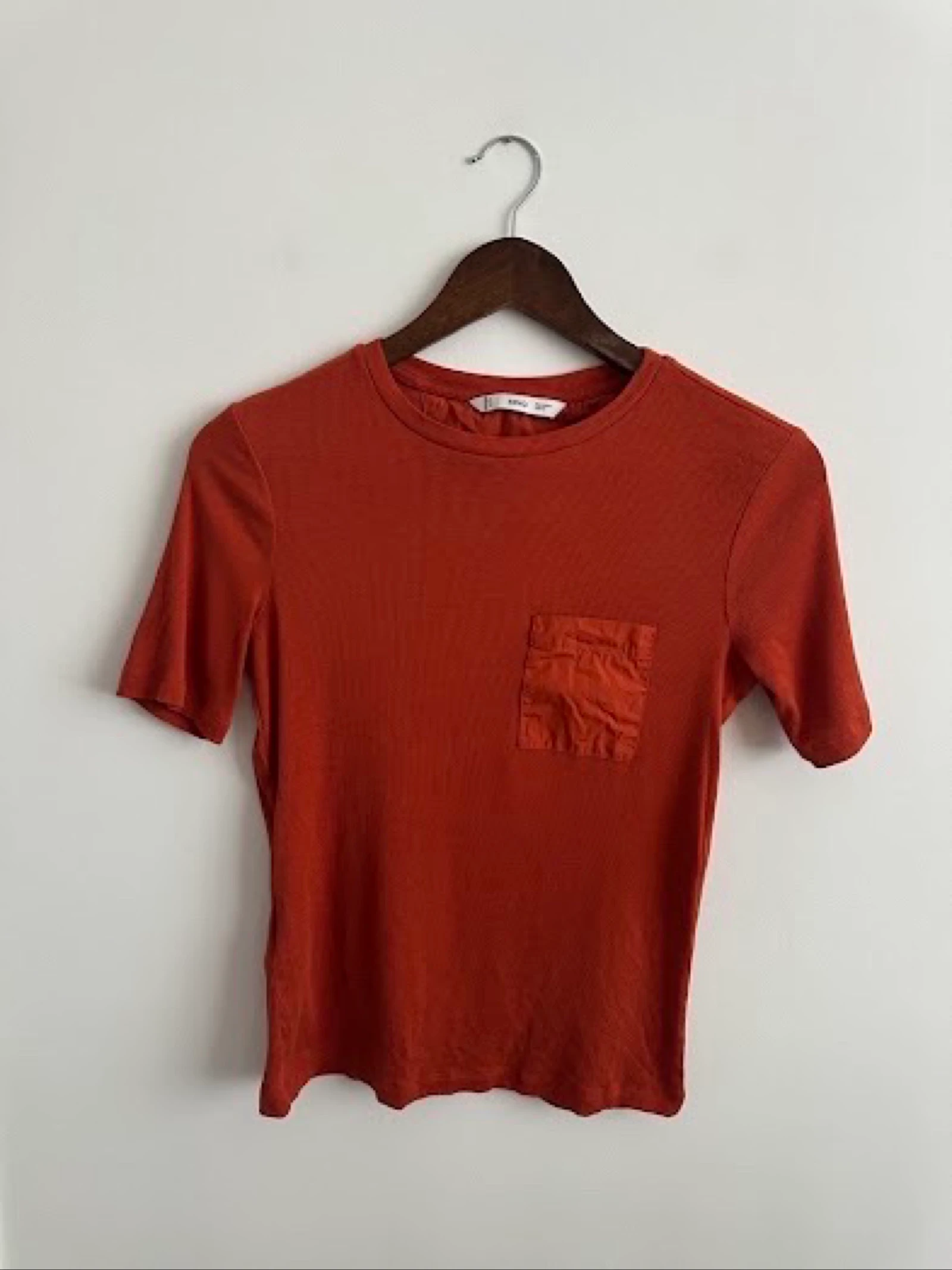 Camiseta de canalé / acanalada de Mango (MNG) en color teja talla M
